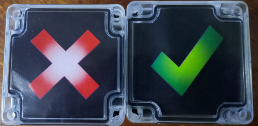 cross/go arrow with Red/Green LED lights in protective plastic enclosure by Mimic Components 
